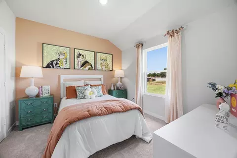 Bedroom - 405 Sperling Ln, Ferris, TX 75125 photo 8 of 13
