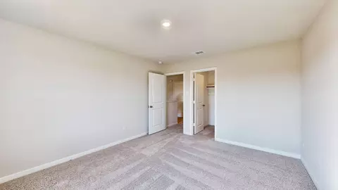 Bedroom - 405 Sperling Ln, Ferris, TX 75125 photo 4 of 13