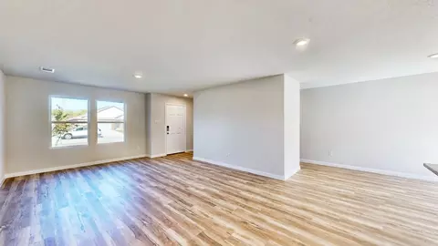 Living - 405 Sperling Ln, Ferris, TX 75125 photo 2 of 5