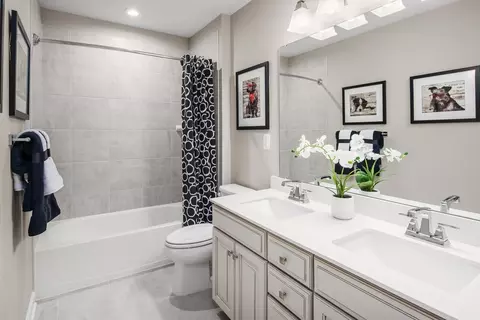 Bath - 852 Leni Way, Aberdeen, MD 21001 photo 4 of 4