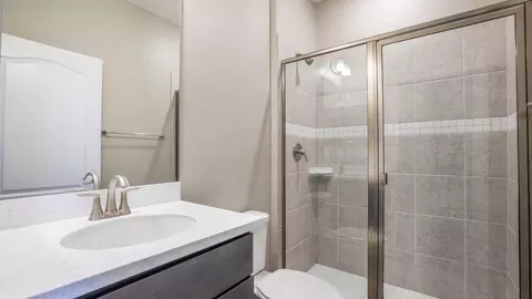 Bath - 271 Marion Oaks Blvd, Ocala, FL 34473 photo 4 of 5
