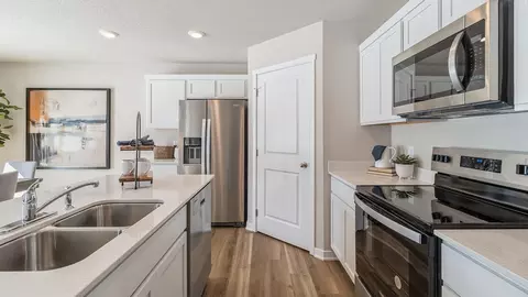 Kitchen - 12598 Marshview Dr, Rogers, MN 55374 photo 3 of 7