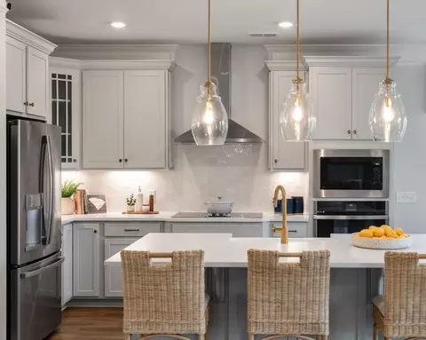 Kitchen - 106 Alexander Trl, Rincon, GA 31326 photo 7 of 10