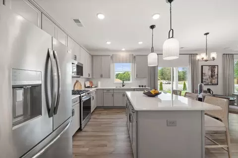Kitchen - 106 Alexander Trl, Rincon, GA 31326 photo 5 of 10