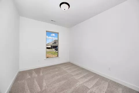 Bedroom - 24101 Quints Dr, Athens, AL 35613 photo 5 of 8
