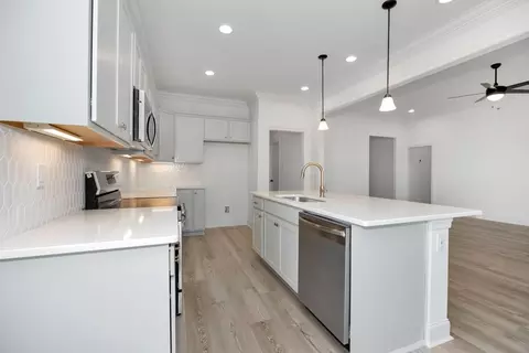 Kitchen - 24101 Quints Dr, Athens, AL 35613 photo 2 of 3