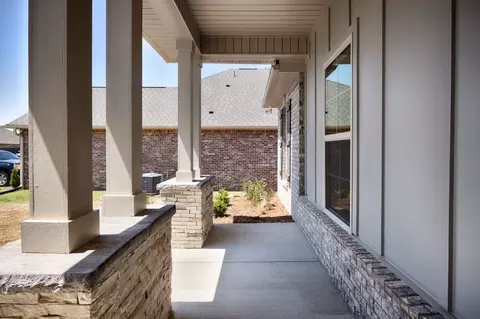 Exterior - 24101 Quints Dr, Athens, AL 35613 photo 5 of 10