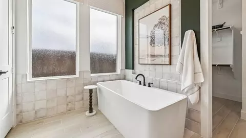 Bath - 1029 Dws Pass, Conroe, TX 77306 photo 5 of 11