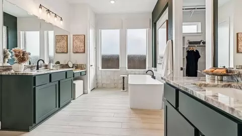 Bath - 1029 Dws Pass, Conroe, TX 77306 photo 1 of 11