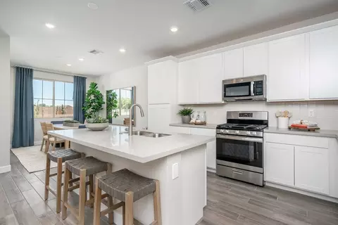 Kitchen - 2266 S Jeffry St, Gilbert, AZ 85295 photo 2 of 4