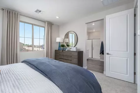 Bedroom - 2266 S Jeffry St, Gilbert, AZ 85295 photo 2 of 4