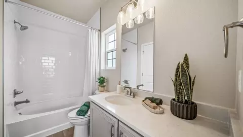 Bath - 4885 N Rome St, Aurora, CO 80019 photo 1 of 1