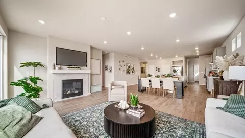 Living - 4885 N Rome St, Aurora, CO 80019 photo 2 of 2