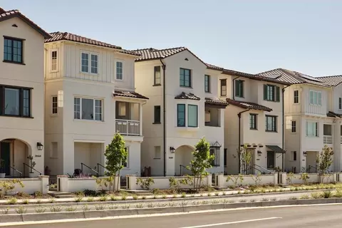 Exterior - 38533 Amaranto St, Newark, CA 94560 photo 2 of 7