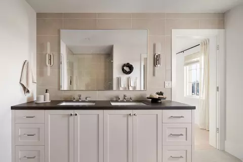 Bath - 38533 Amaranto St, Newark, CA 94560 photo 1 of 1