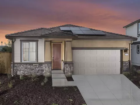929 Telford Dr, Vacaville, CA 95687