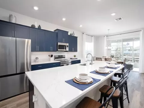 Kitchen - 5386 Duxford Cir, Saint Cloud, FL 34771 photo 2 of 8