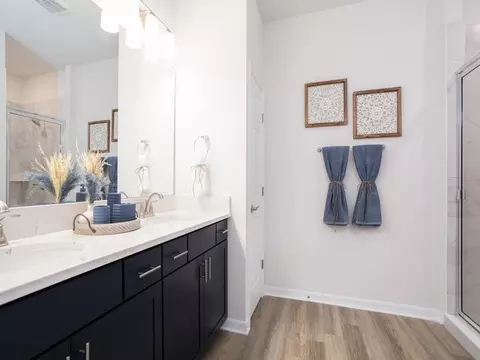Bath - 5386 Duxford Cir, Saint Cloud, FL 34771 photo 1 of 4