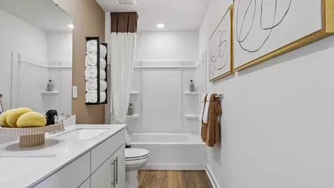 Bath - 1000 Madisyn Ln, Mars, PA 16059 photo 2 of 3