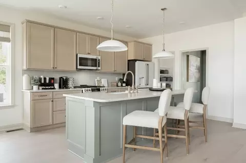 Kitchen - 175 Westwoods Rd, Wright City, MO 63390 photo 3 of 20