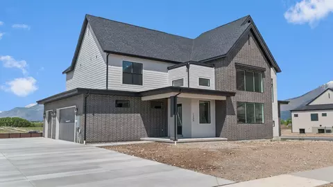 718 N 1600 E, Salem, UT 84653