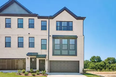 135 Midtown Rows Way UNIT 12, Fuquay-varina, NC 27526