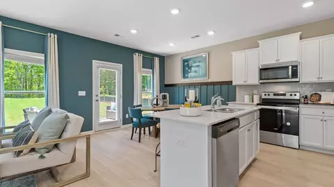 Kitchen - 88 Hydrangea Cir, Fairburn, GA 30213 photo 4 of 4