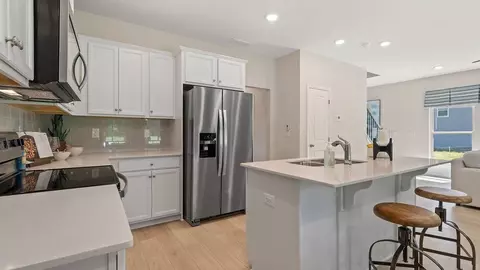 Kitchen - 88 Hydrangea Cir, Fairburn, GA 30213 photo 2 of 4