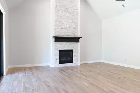 Living - 3305 Broadmoore Dr, Moore, OK 73160 photo 2 of 6