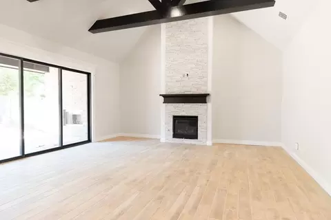 Living - 3305 Broadmoore Dr, Moore, OK 73160 photo 2 of 5