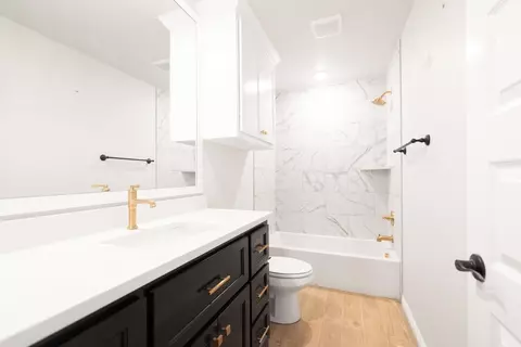 Bath - 3305 Broadmoore Dr, Moore, OK 73160 photo 2 of 11