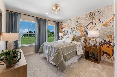 Bedroom - 652 Emerald Grove Dr, Apopka, FL 32703 photo 3 of 9