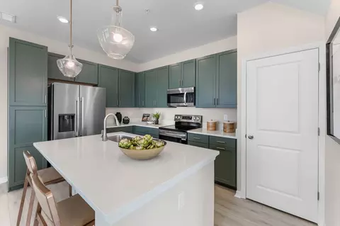 Kitchen - 652 Emerald Grove Dr, Apopka, FL 32703 photo 1 of 7