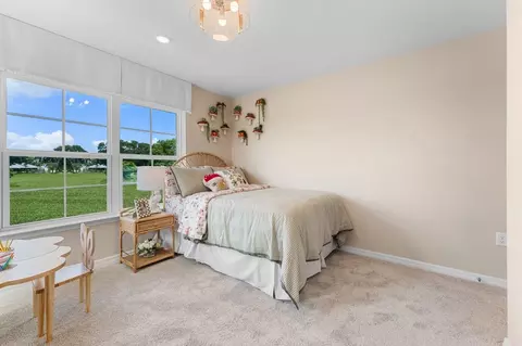 Bedroom - 652 Emerald Grove Dr, Apopka, FL 32703 photo 6 of 9
