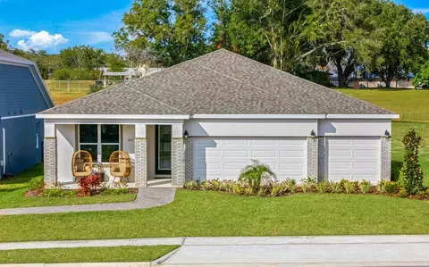 Exterior - 652 Emerald Grove Dr, Apopka, FL 32703 photo 9 of 21
