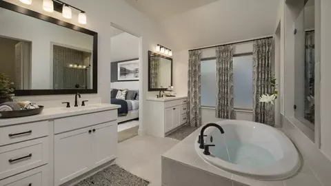 Bath - 792 Cedarwood Ct, Haslet, TX 76052 photo 4 of 4