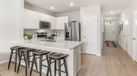 Kitchen - 2296 Pilsner Loop, Bradenton, FL 34208 photo 2 of 2