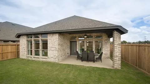 Exterior - 320 Melody Rd, Lockhart, TX 78644 photo 13 of 19