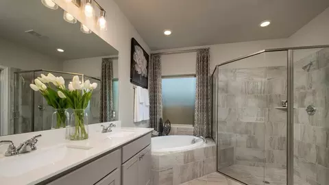 Bath - 320 Melody Rd, Lockhart, TX 78644 photo 2 of 13