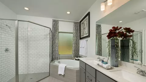 Bath - 320 Melody Rd, Lockhart, TX 78644 photo 5 of 13