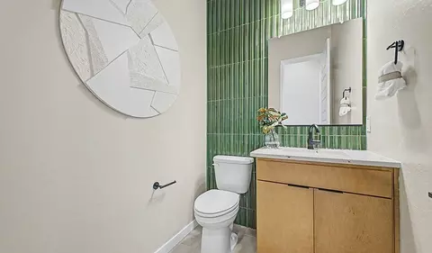 Bath - 498 W Treasure Trl, Apache Junction, AZ 85120 photo 1 of 5