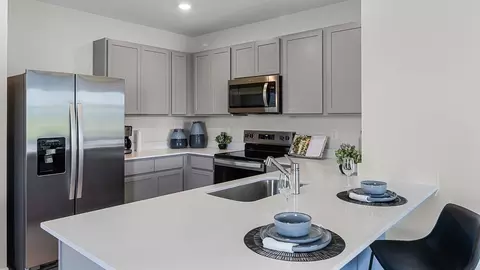 Kitchen - 5576 Taverna Loop, Winter Haven, FL 33884 photo 3 of 8