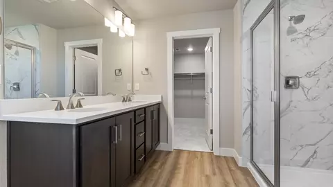 Bath - 653 Muturu Rd, Johnstown, CO 80534 photo 2 of 6
