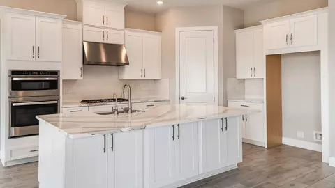 Kitchen - 1009 Tassleflower Trl, Saint Cloud, FL 34771 photo 17 of 29
