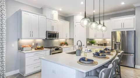 Kitchen - 1009 Tassleflower Trl, Saint Cloud, FL 34771 photo 12 of 29