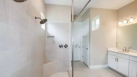Bath - 1009 Tassleflower Trl, Saint Cloud, FL 34771 photo 5 of 39