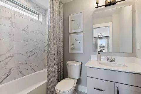 Bath - 16594 Beau Dr, Macomb, MI 48042 photo 9 of 11