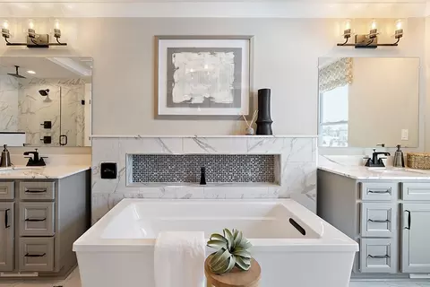 Bath - 16594 Beau Dr, Macomb, MI 48042 photo 2 of 11