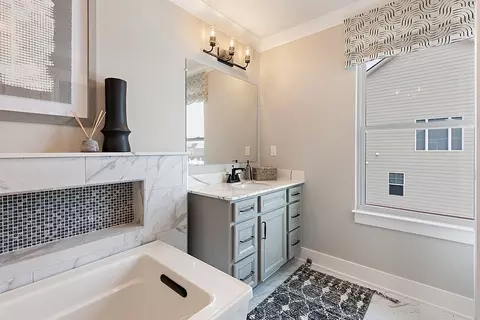 Bath - 16594 Beau Dr, Macomb, MI 48042 photo 4 of 11