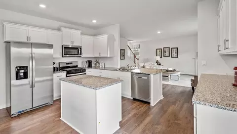 Kitchen - 101 Sunriff Ct, Greer, SC 29651 photo 5 of 6